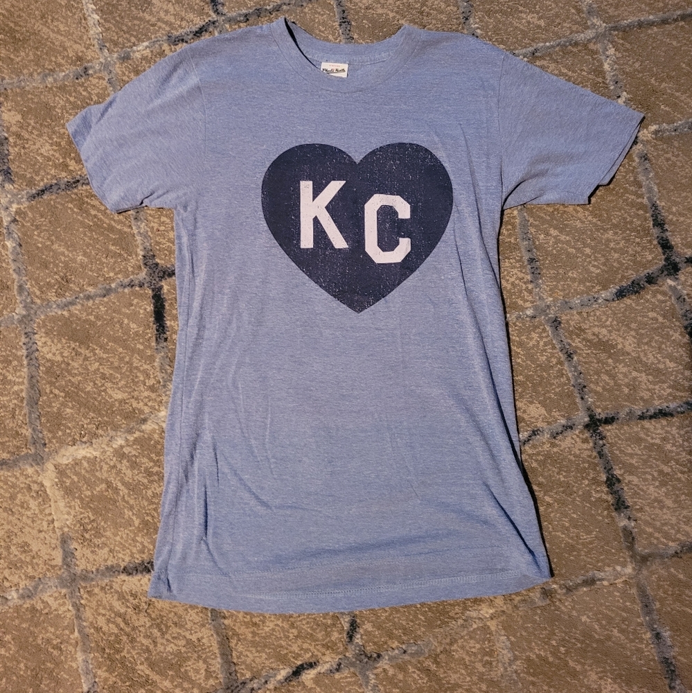 Charlie Hustle KC heart shirt sleeve shirt,  size small